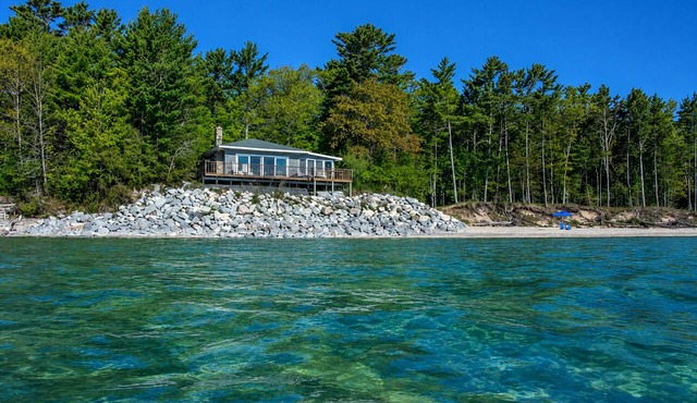 Lakefront Beaver Island Cottage - Private Beach - Sunrise Views - Sleeps 4 in Beaver Island