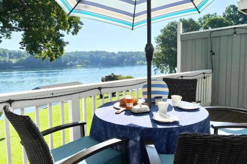 Lakefront Moneta Home with Kayaks and Dock in Moneta