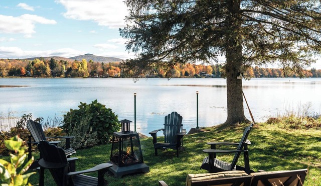 Le Selby | Waterfront Escape, Views & Vineyards in Dunham