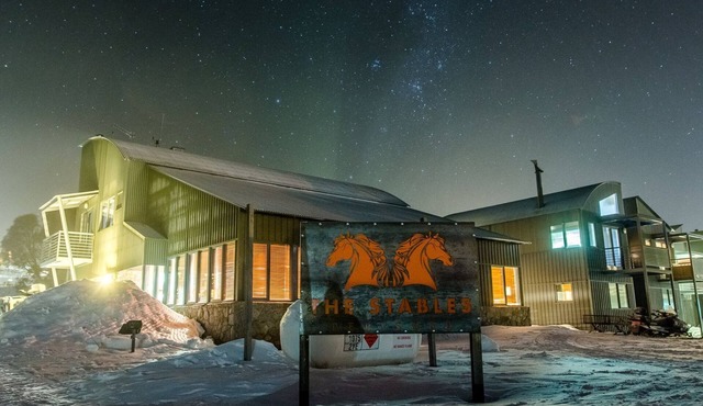 Lodge Chalet 17 - Luxury apartment with spectacular views in Perisher Valley