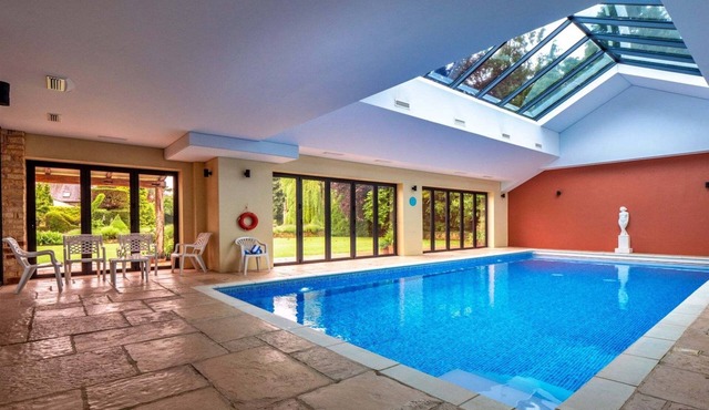 Loft in Cotswolds with Pool & Scenic Gardens in Kingham