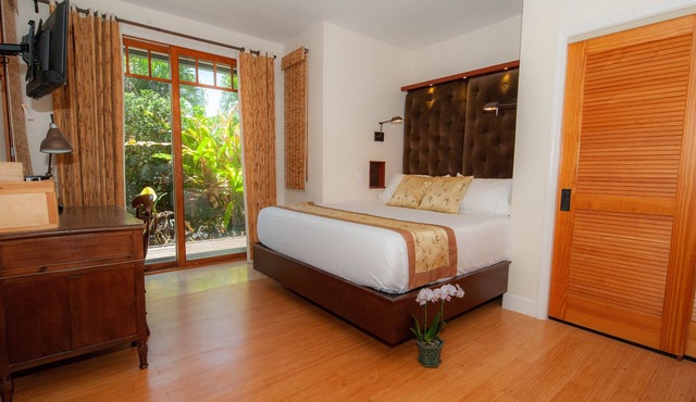 Love Nest - Luxury Studio in tropical gardens with koi ponds, waterfalls in Koloa