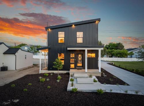 Modern Style Loft Near Canyon RSL and Expo in Sandy
