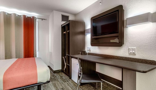 Motel 6-Saskatoon, SK in Saskatoon