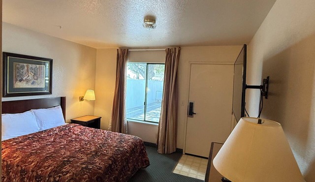 Motel 8 Soledad in Soledad