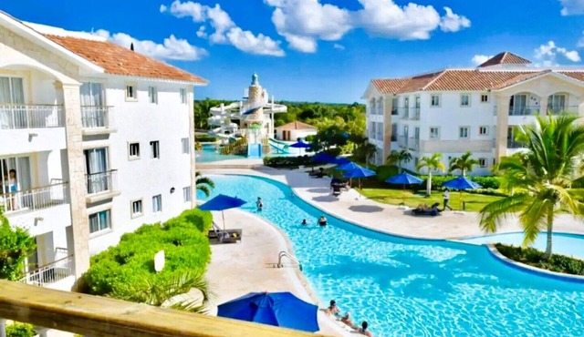 On the beach, Pools, Pier, Restaurant, snorkelling & more! in Punta Cana