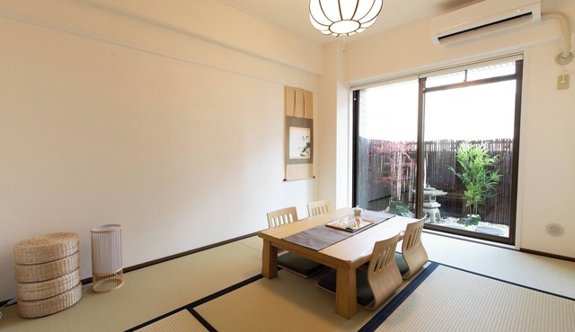 OPEN Sale! Walking distance from Umeda area/Modern Japanese/Western style rooms with Japanese-style tatami mats and garden view/Free bicycle rental in Osakashi