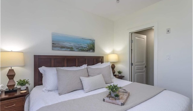 Playa del Sol Creek Side Getaway! in Kelowna