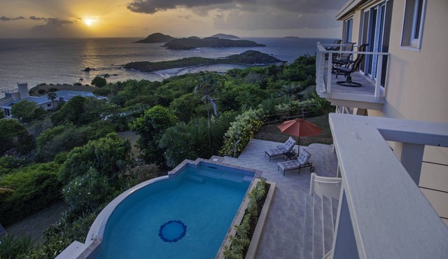 Private oceanfront villa with gorgeous sunsets! in Botany Bay