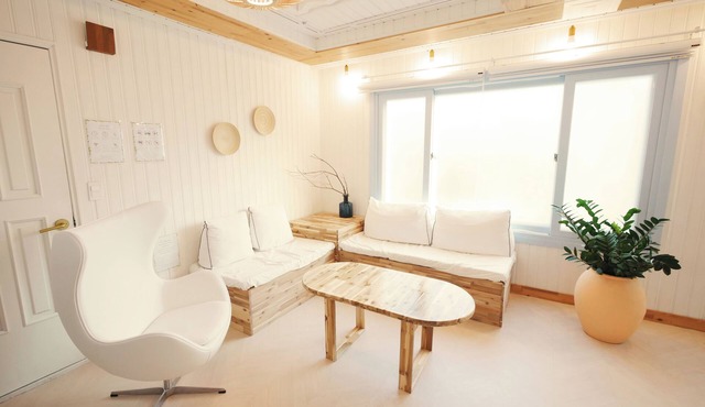Quiet accommodation surrounded by mountains near Haeundae Beach in Busan in Busan