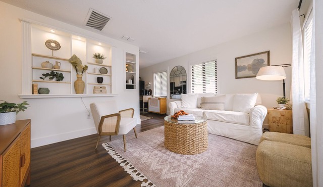 Refreshing Beach Bungalow close to Siesta Key in Sarasota