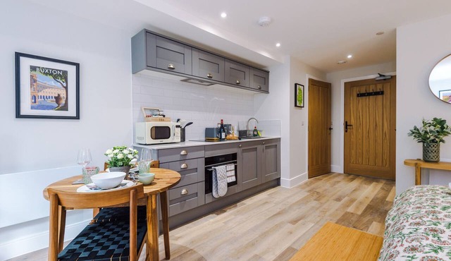 Rock Mill | Studio Apartment in Stoney Middleton