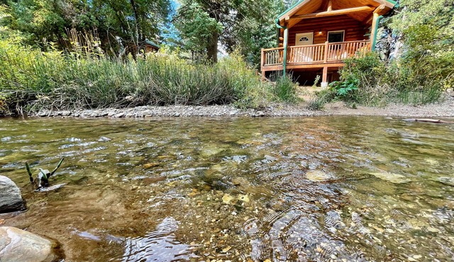 Secluded Creekside Cabins in Coaldale