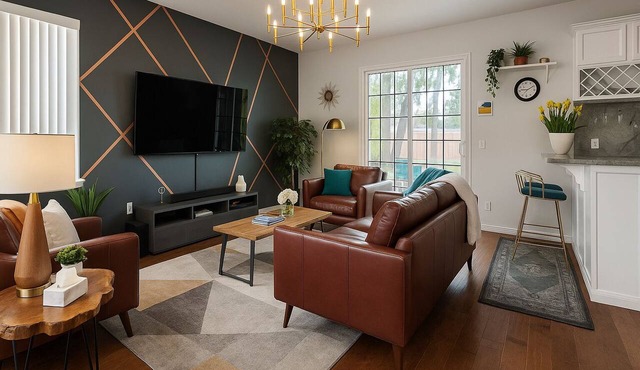 Shadow Bay Luxe Home with a Private Screened Pool near Universal Studios. in Orlando