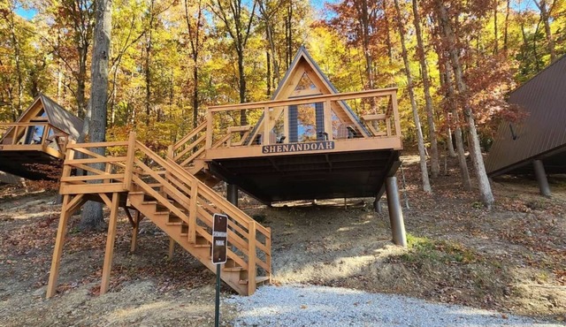 Shenandoah/Rustic Lakeview Cabin- 2 Person A-Frame in Franklin Township