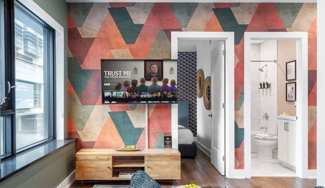 Sleek Downtown Toronto Stay, Cafes, Shops Nearby in Toronto