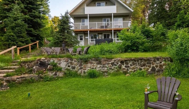 Spa & Game room | Chalet du Loup in Saint-Alexis-des-Monts