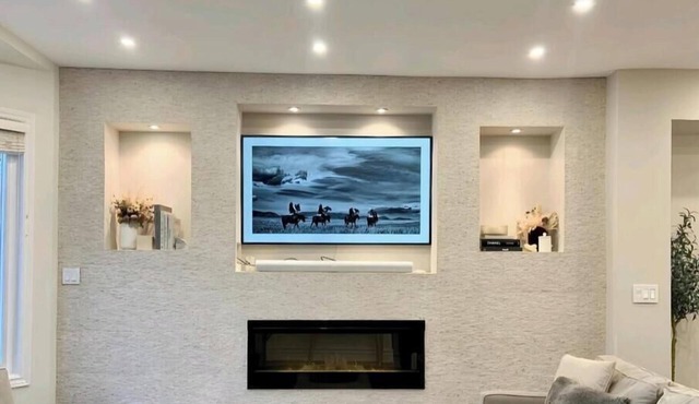 Spacious 4BR Home in Trendy Leslieville w/Private Backyard in Toronto