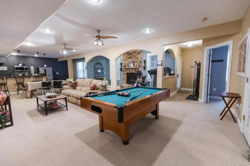 Spacious Basement in RDU RTP CARY area by JENDI in Cary