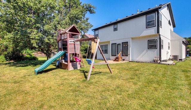 Spacious Olathe Home w/Fireplace: Near Parks! in Olathe