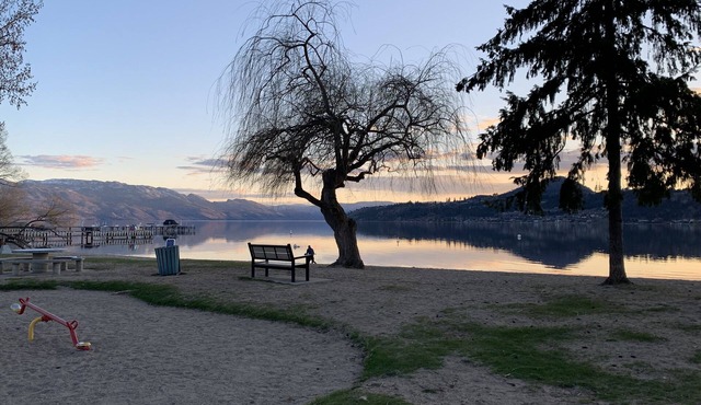 Studio 628 Beautiful South Pandosy and Hospital area in Kelowna