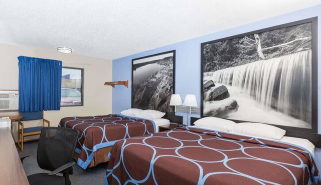 Super 8 Kansas Double Queen Studio w/Breakfast in Manhattan