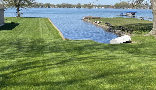 Swim, fish, have fun at the sandbar & cruise the lake! Sleeps 8! in Warsaw