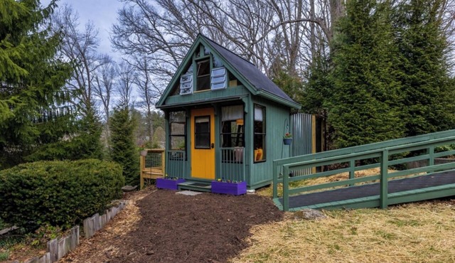 The Nuthatch Cabin; Asheville; Smoky Mtns in Canton