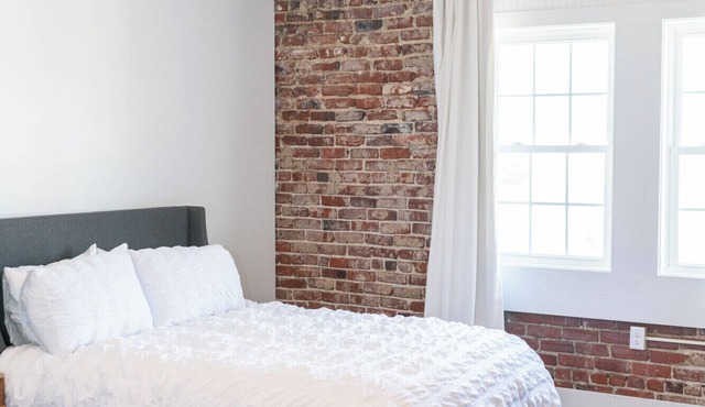 The Pullman Room @ Main Street Lofts in Victoria