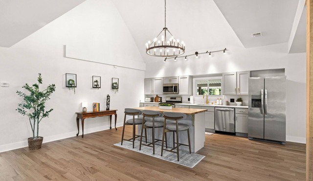 The Quonset Haven-4BR Lux Private Retreat on 2 acres w/massage chair in Phoenix in Phoenix