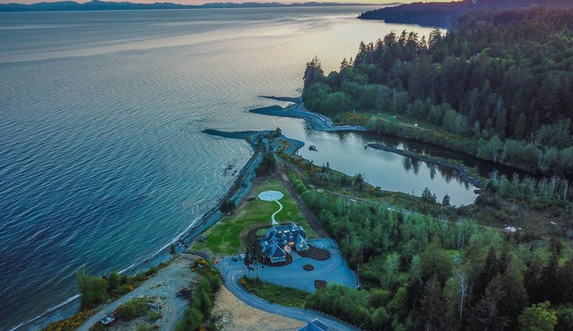 The Sea Lion Ocean Front Luxury Estate in Sooke