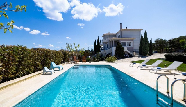 Unique Luxury villa Abelos near Airport and Athens centre, close to sandy Beach. in Artemida