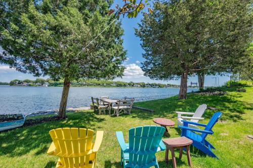Vacation Bliss: Bay Views Beach Access in Buzzards Bay
