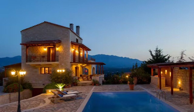 Villa Amfithea - BY APOKORONAS VILLAS in Kampia Plaka