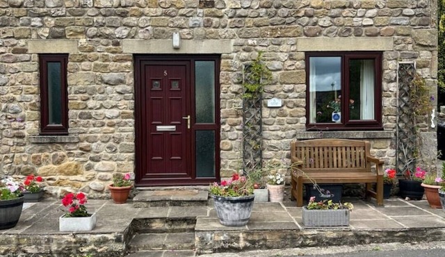 Woodside Cottage, Grewelthorpe , Nr Masham 4 Person Cottage in GREWELTHORPE