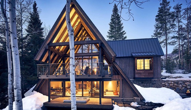 Your Modern Steamboat Retreat — Gather, Relax, and Unwind. Near Thunderhead Lift in Steamboat Springs