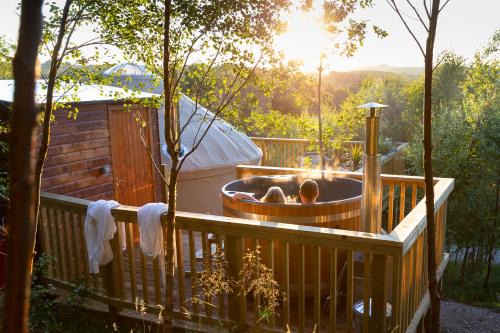 Yurtshire Eavestone Lake - Birch Yurt in Ripon
