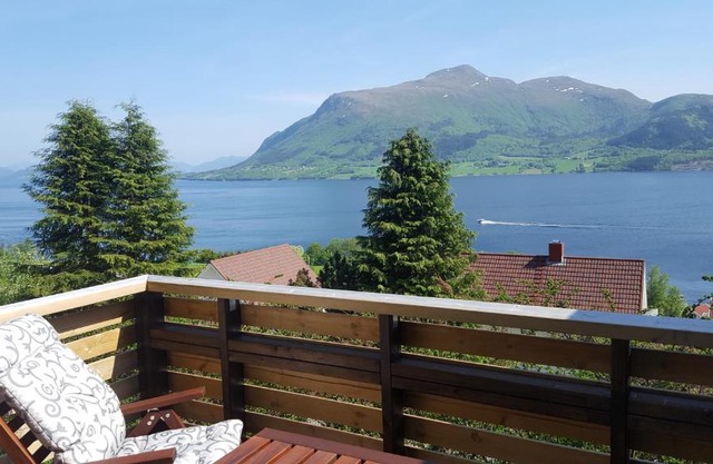 Kvernesfjorden 