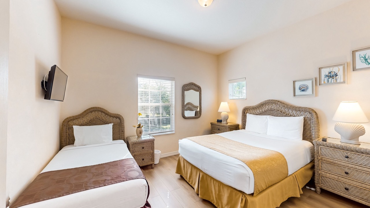 Photo of Bedroom in Bahama Bay