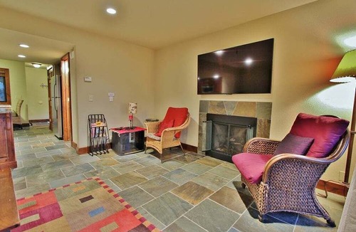 Park Meadows Condo | Luxury Condo, Private Hot Tub & Year-Round Recreation at Park City Racquet club Village