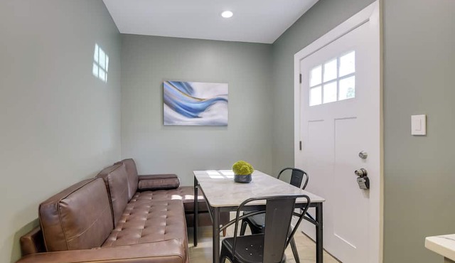 8 Mi to DC: Cheverly Apt w/Easy Metro Access in Cheverly